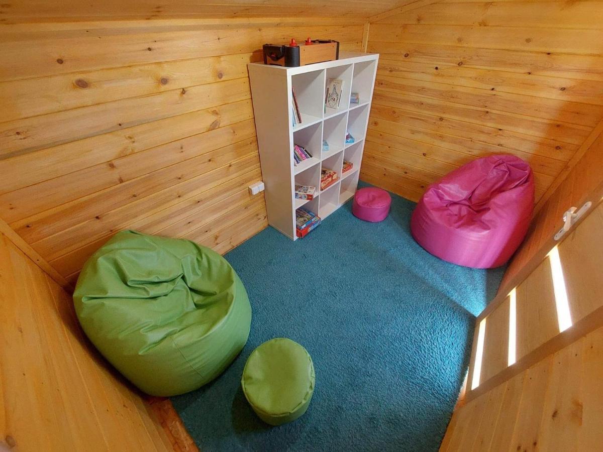 E-Tekergok Haza Hotell Bukkzserc Exteriör bild