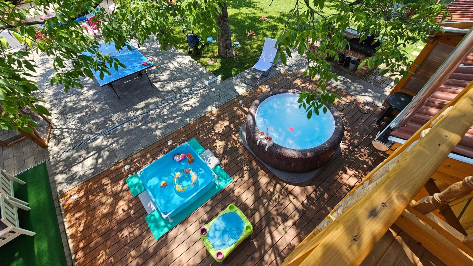 E-Tekergok Haza Hotell Bukkzserc Exteriör bild